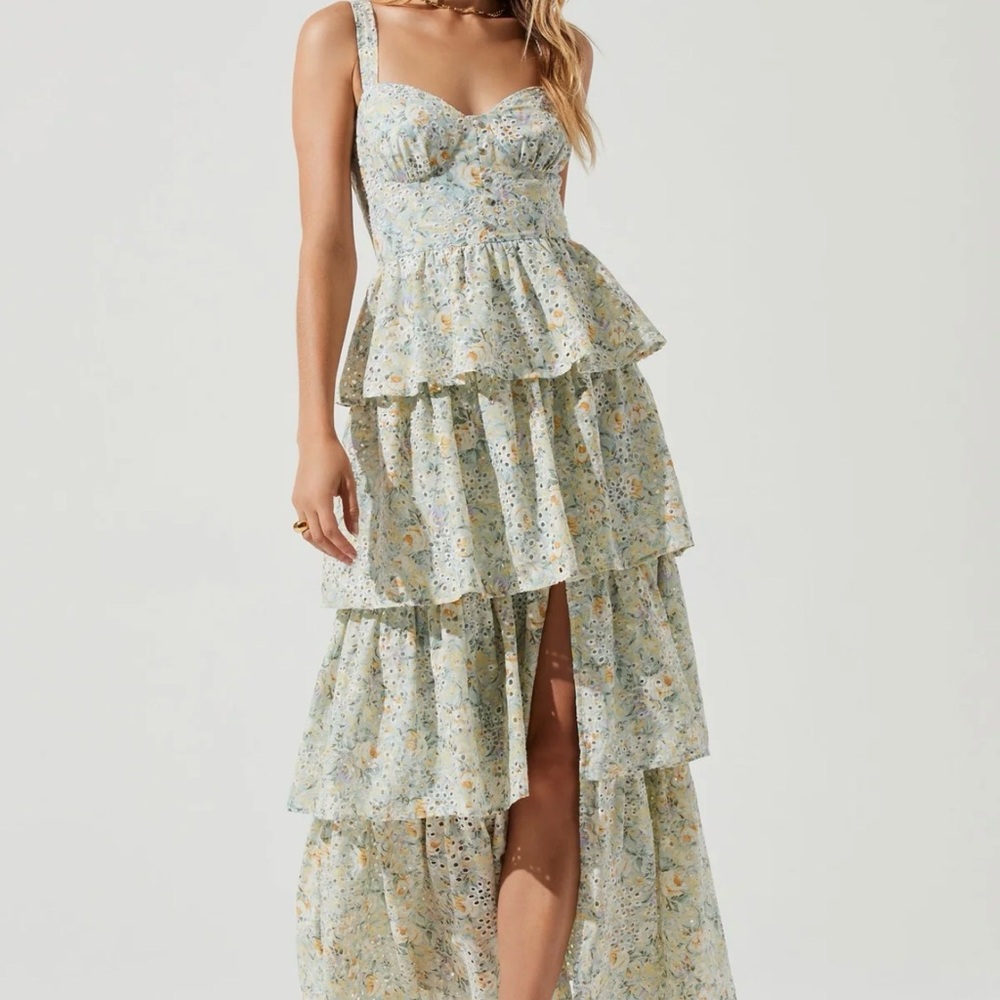 ASTR The Label | Midsummer Eyelet Tiered Maxi Dress | Size L